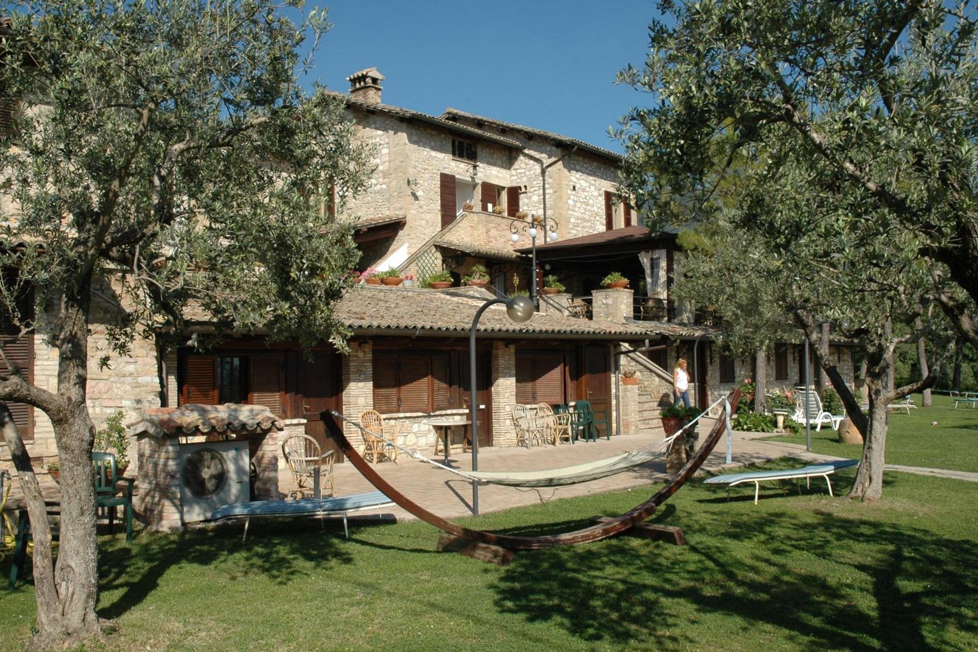 Country House Tre Esse Assisi Eksteriør billede