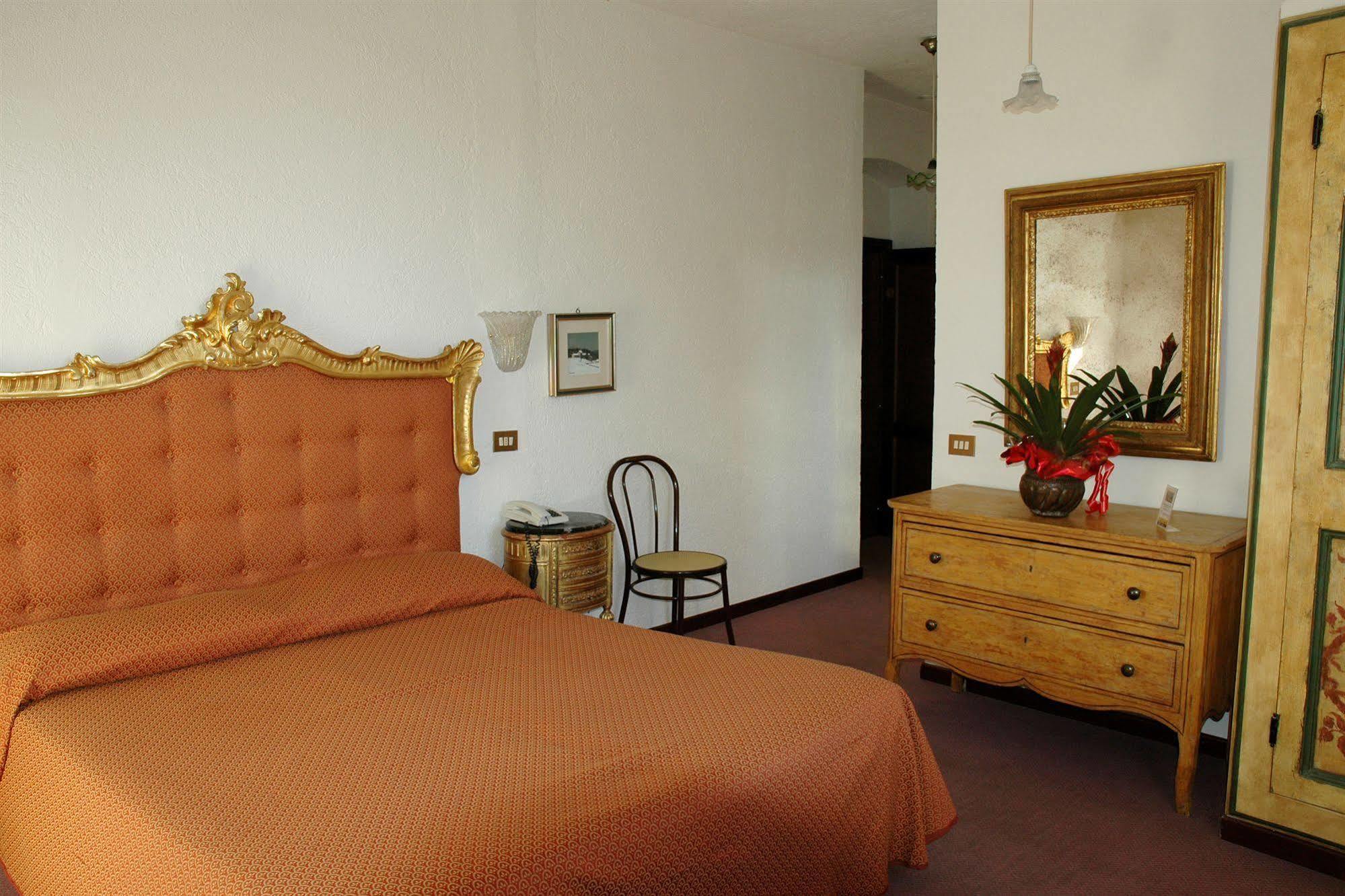 Country House Tre Esse Assisi Eksteriør billede