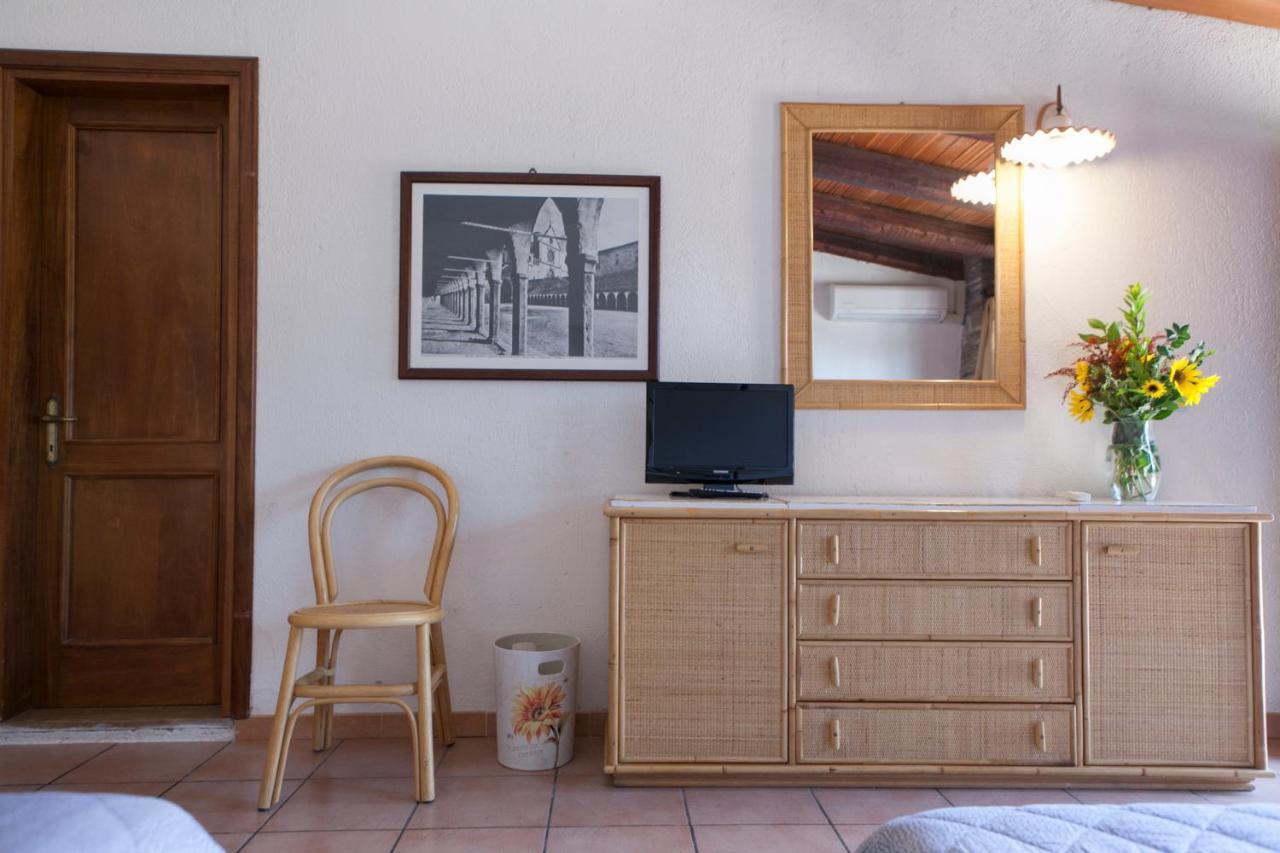 Country House Tre Esse Assisi Eksteriør billede