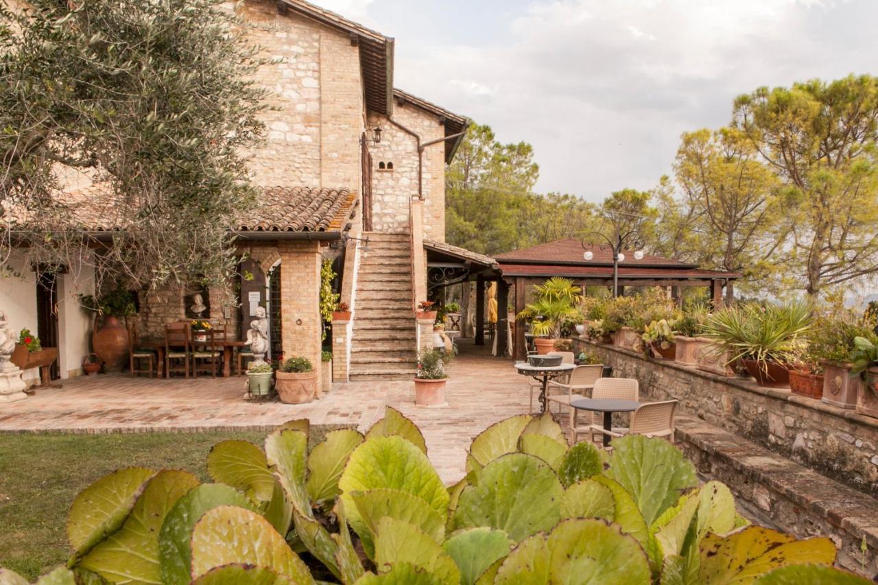 Country House Tre Esse Assisi Eksteriør billede