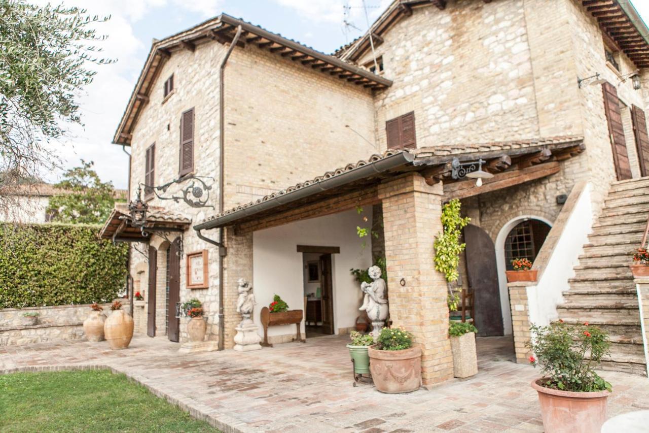 Country House Tre Esse Assisi Eksteriør billede